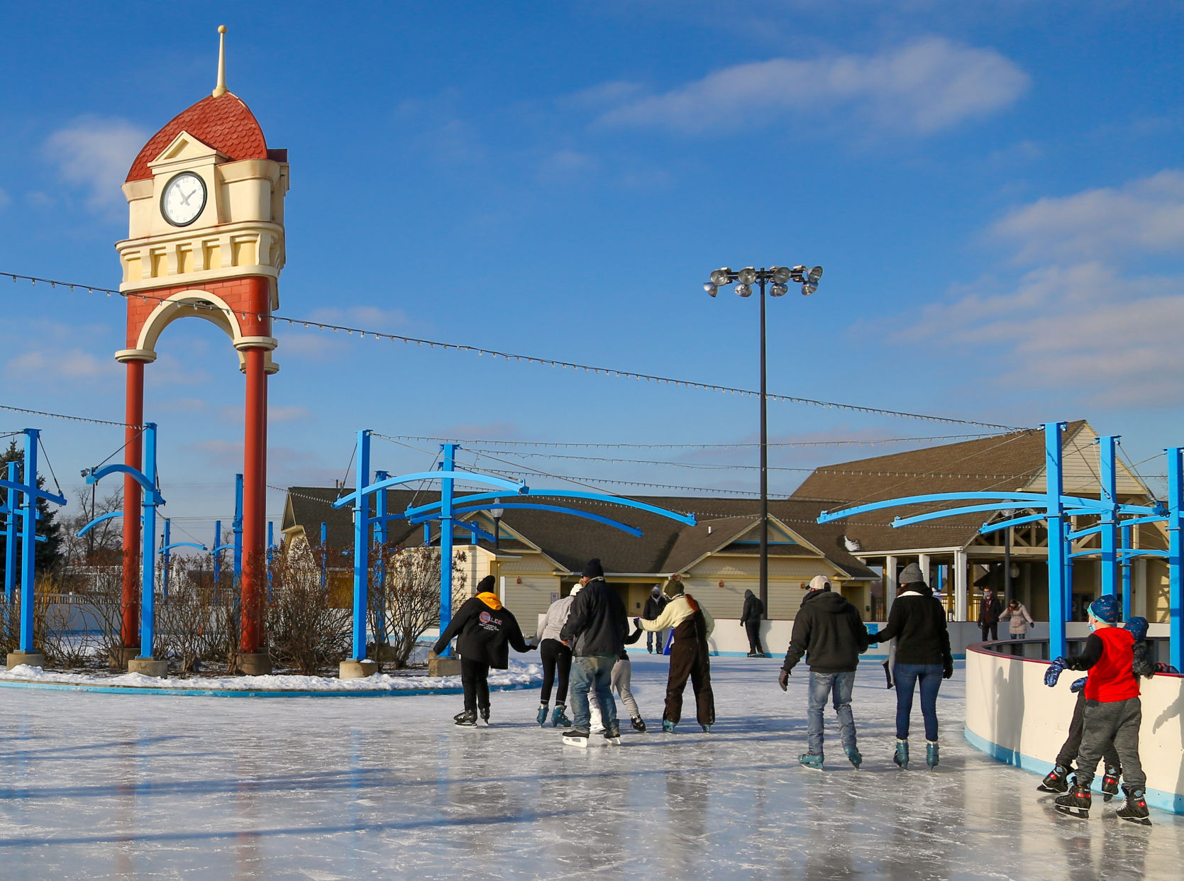 Deep River Waterpark hosts ice skating